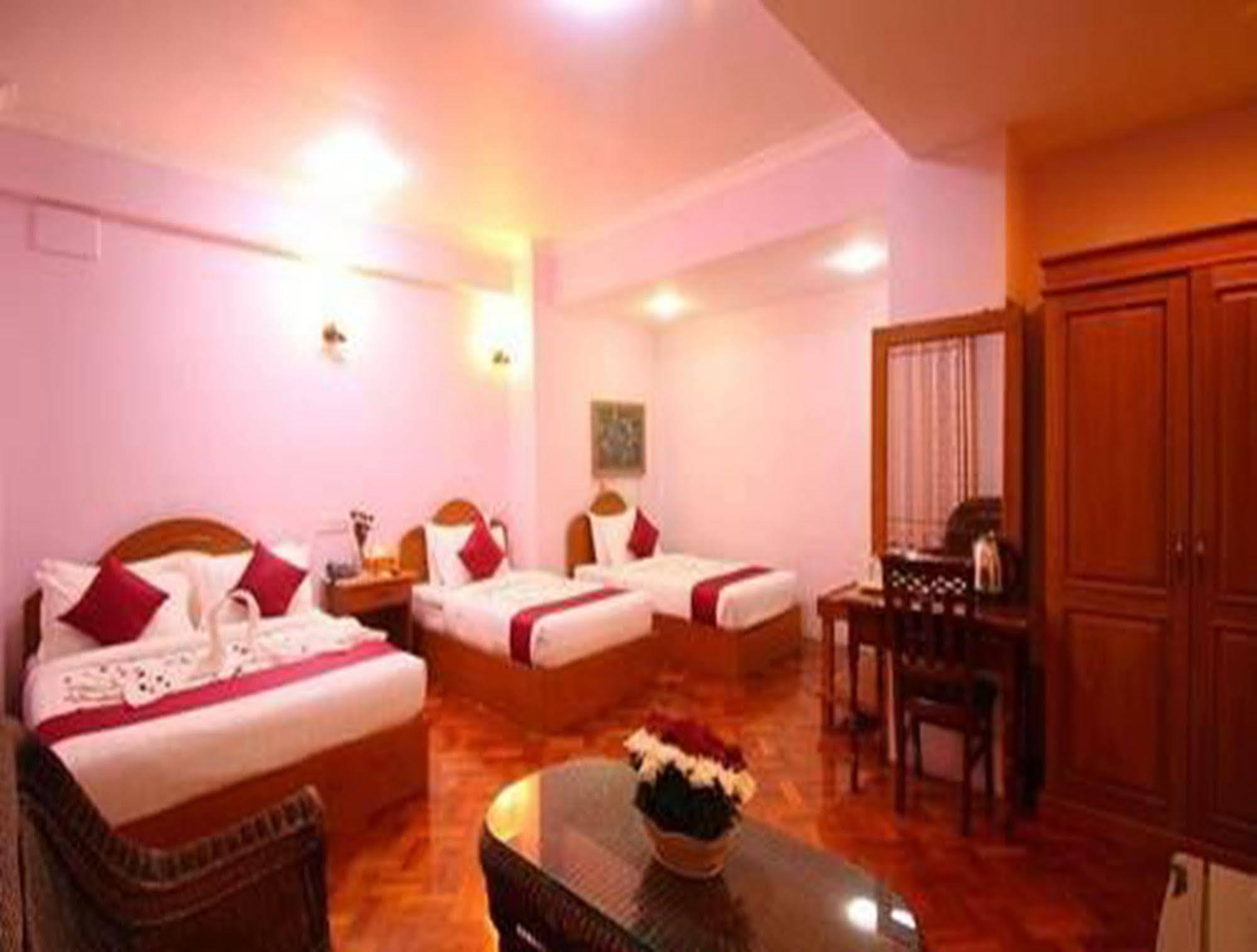 Hotel United Μανταλέι Εξωτερικό φωτογραφία