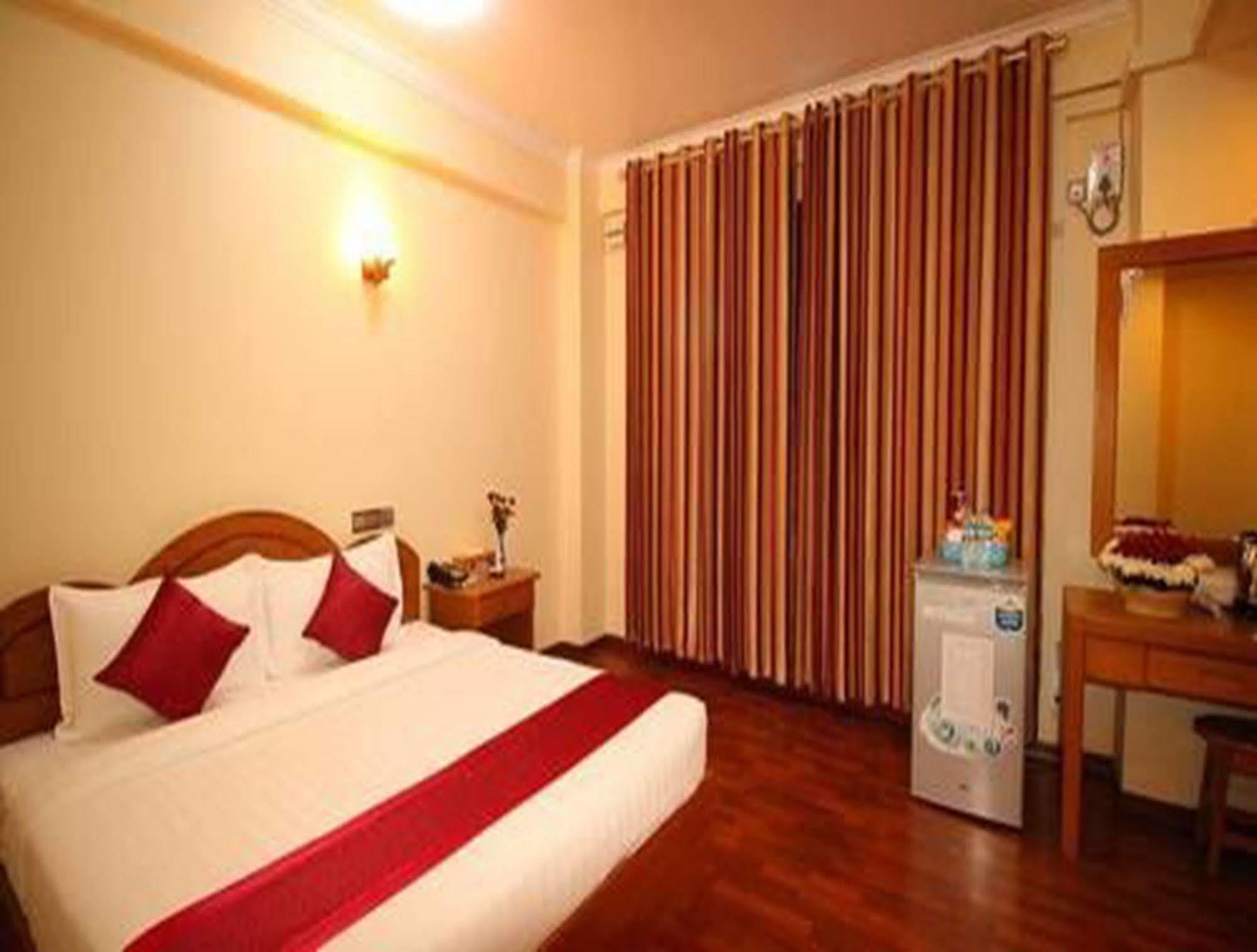 Hotel United Μανταλέι Εξωτερικό φωτογραφία